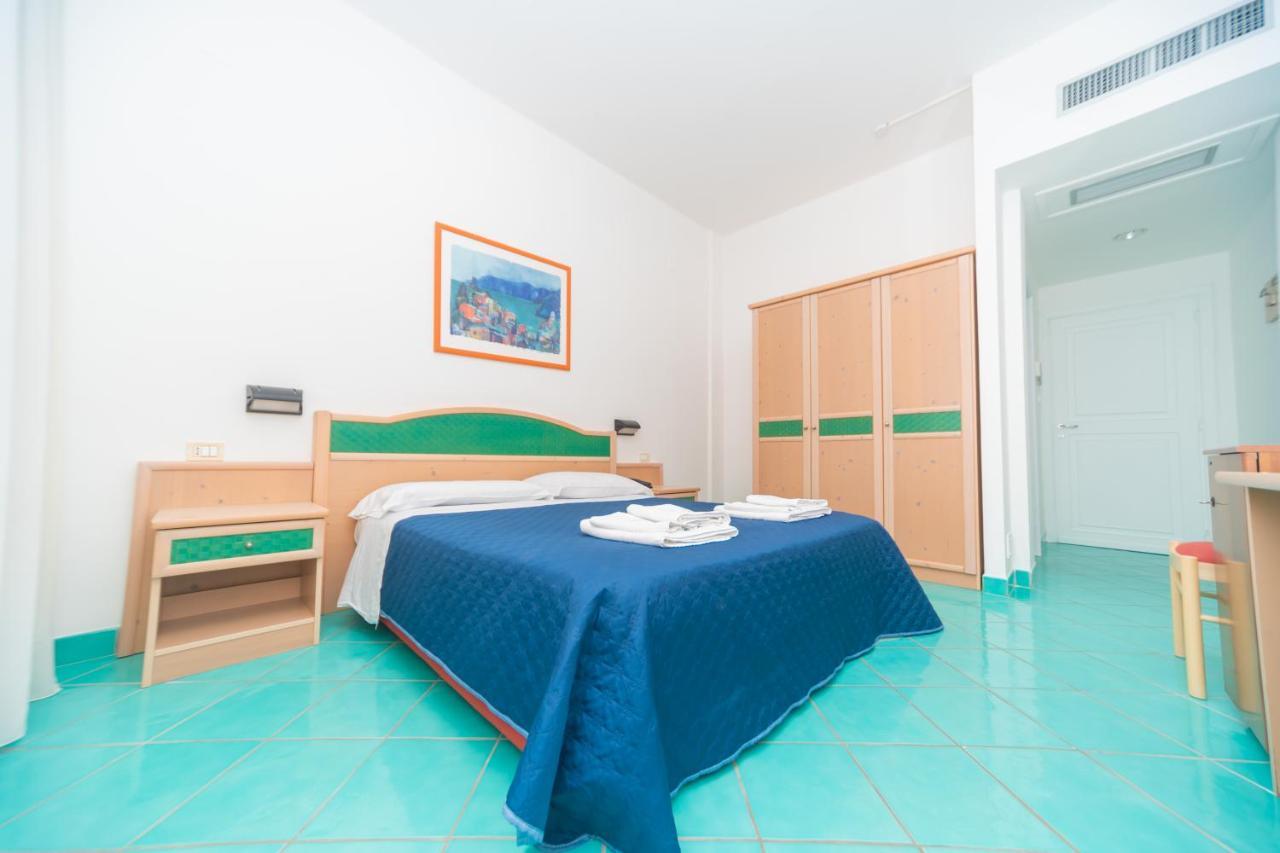 Hotel America Marina di Camerota Extérieur photo
