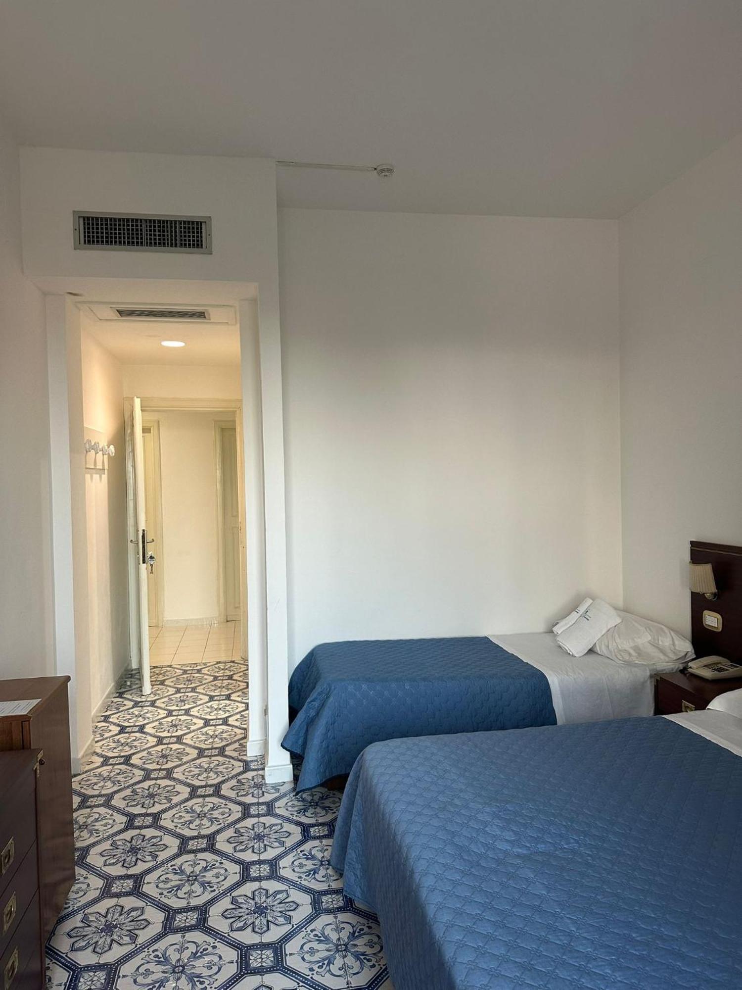Hotel America Marina di Camerota Extérieur photo