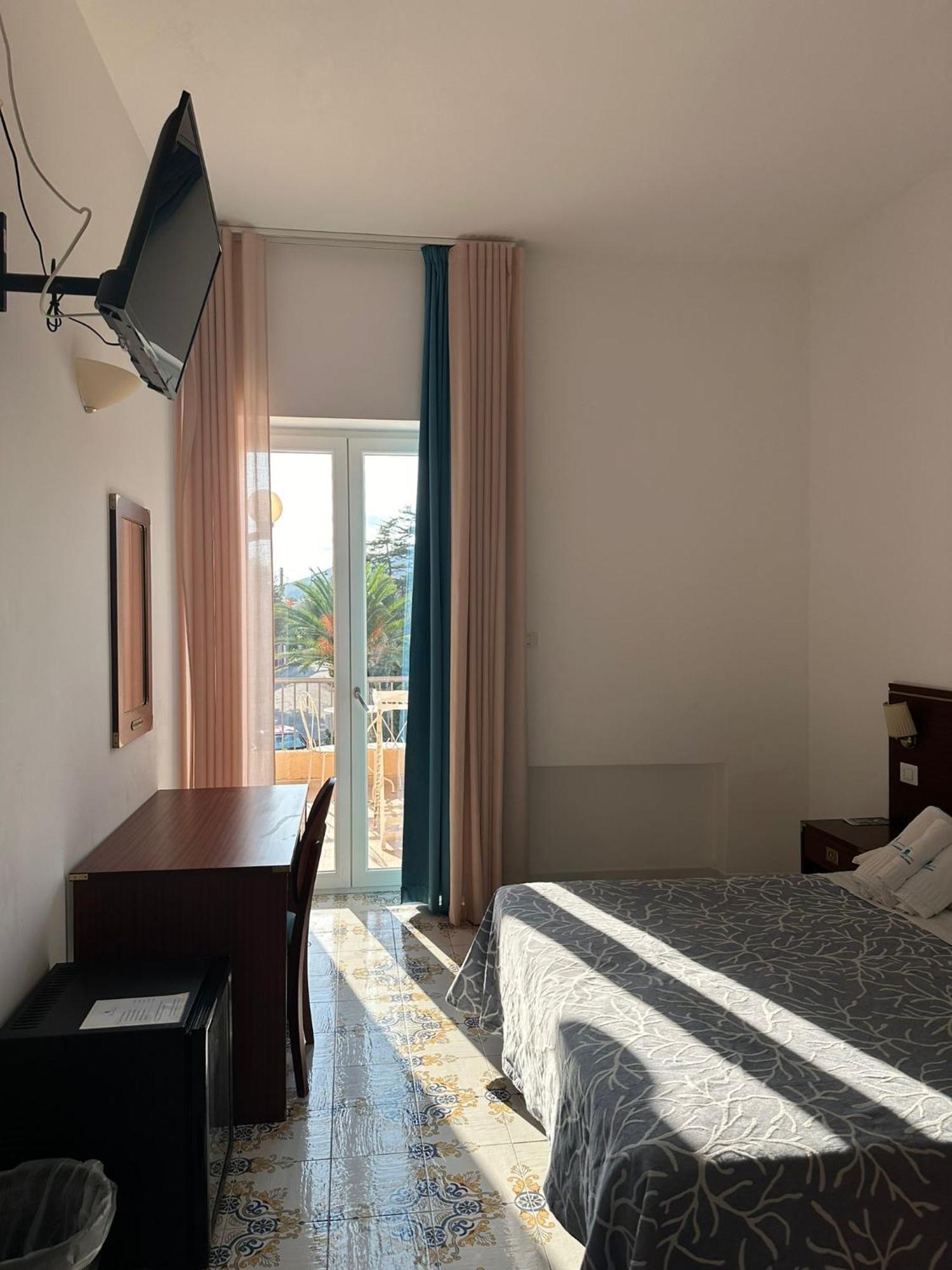 Hotel America Marina di Camerota Extérieur photo