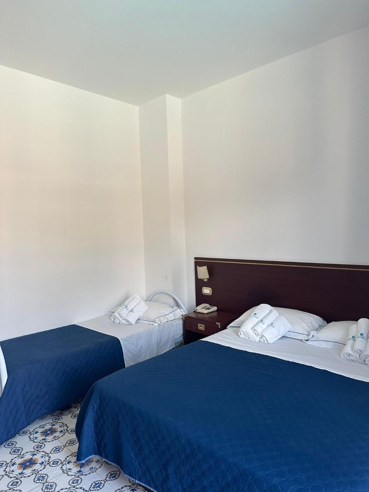 Hotel America Marina di Camerota Extérieur photo